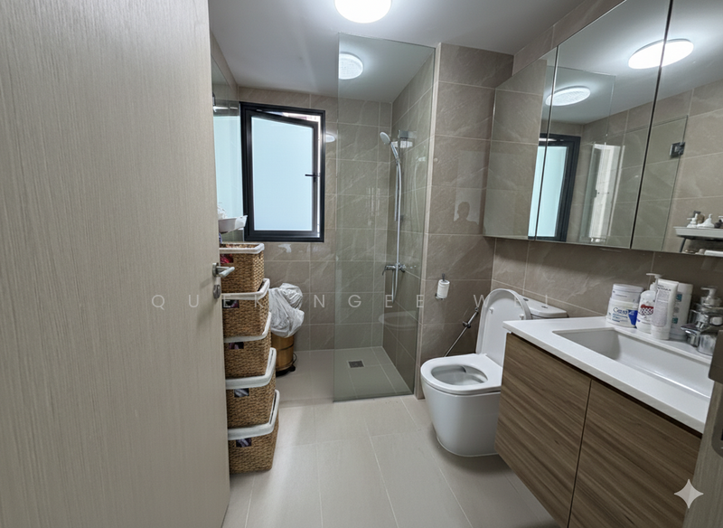 Treasure at Tampines, 57 Tampines Lane, 3 Bedrooms, 915 sqft, Condominium For Rent, by Quek Ngee Wei, 500060309 - Bathroom - PropertyGuru.com.sg