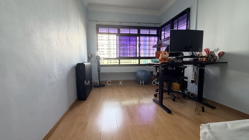 613 Bukit Panjang Ring Road HDB Flat For Sale at S$ 750,000 | PropertyGuru Singapore - Study