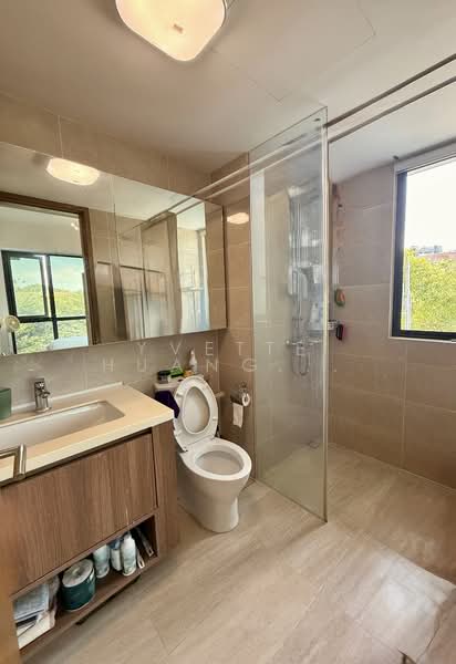 Kingsford Waterbay Condominium For Sale at S$ 1,950,000 | PropertyGuru Singapore - Bathroom