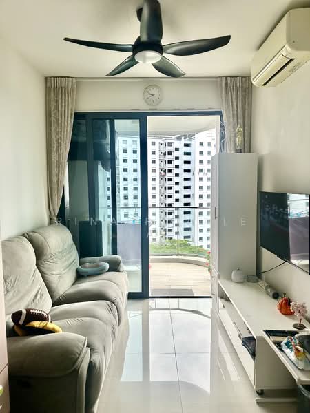 Riversound Residence, 1 Sengkang East Avenue, 1 Bedroom, 452 sqft, Condominium For Rent, by Rina Royale Tan, 500060332 - Living Room - PropertyGuru.com.sg