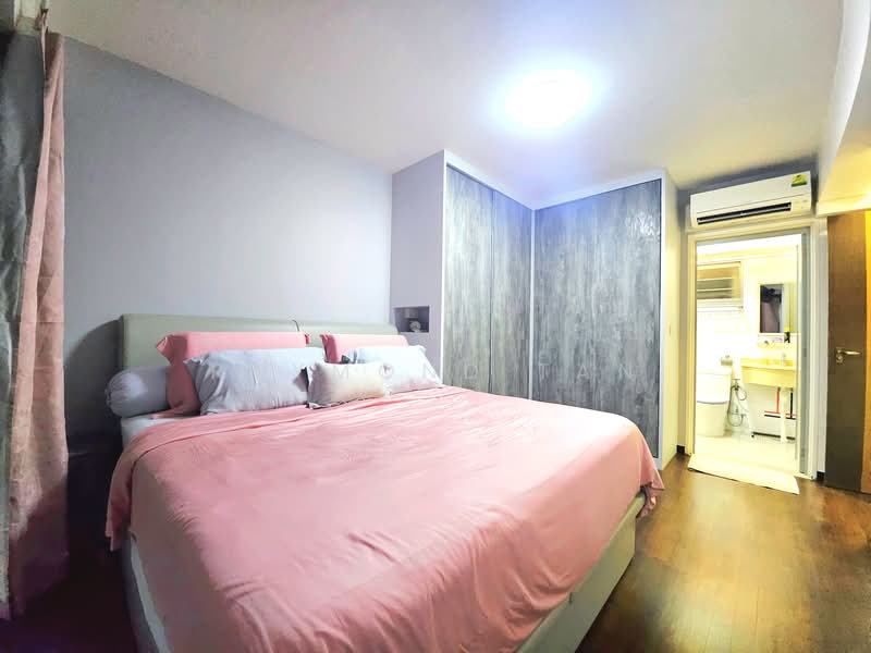683A Edgedale Plains HDB Flat For Sale at S$ 780,000 | PropertyGuru Singapore - Master Bedroom