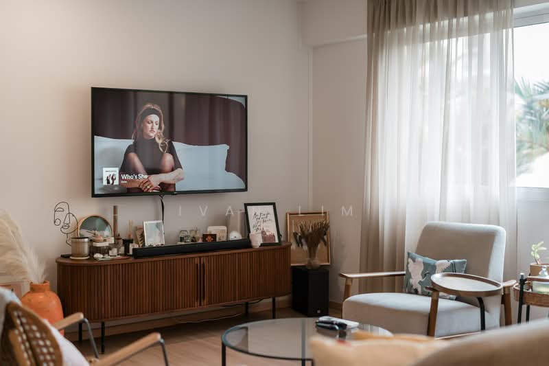 69 Redhill Close HDB Flat For Sale at S$ 920,000 | PropertyGuru Singapore - Living Room