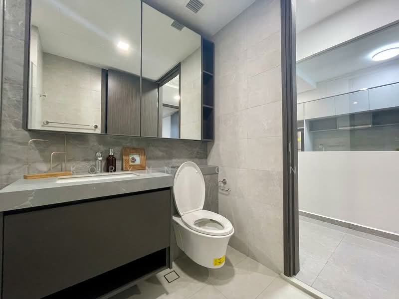 Parc Clematis Condominium For Sale at S$ 1,400,000 | PropertyGuru Singapore - Bathroom