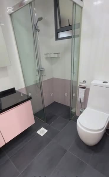 Carissa Park Condo, 2 Flora Drive, 2 Bedrooms, 947 sqft, Condominium For Rent, by Kelly Sam, 500060402 - Bathroom - PropertyGuru.com.sg