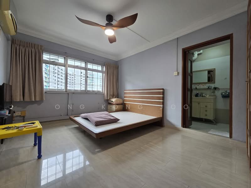 787 Choa Chu Kang North 6, 787 Choa Chu Kang North 6, 3 Bedrooms, 1,388 sqft, HDB Flat For Rent, by Ong Kong Joo, 500060408 - Bedroom - PropertyGuru.com.sg