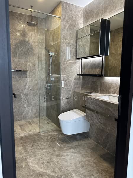 Martin Modern, 8 Martin Place, 2 Bedrooms, 764 sqft, Apartment For Rent, by Kacey Chan, 500060410 - Bathroom - PropertyGuru.com.sg