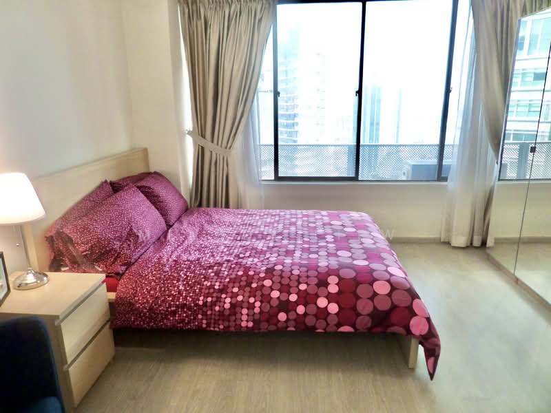 International Plaza Apartment For Sale at S$ 1,460,000 | PropertyGuru Singapore - Bedroom