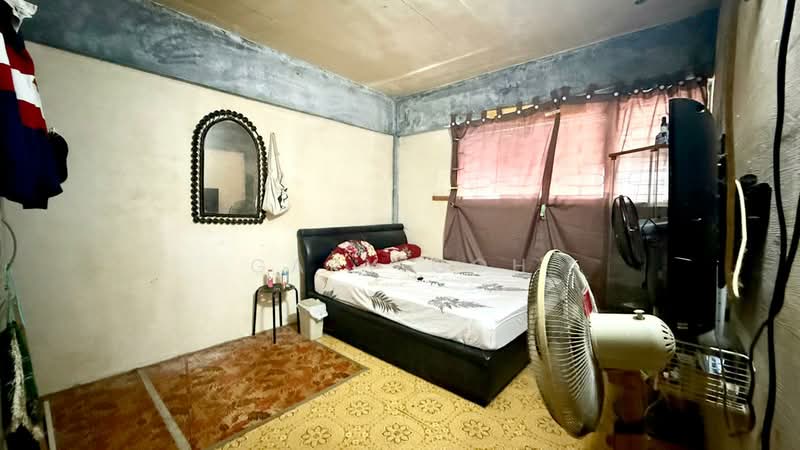110 Tampines Street 11 HDB Flat For Sale at S$ 480,000 | PropertyGuru Singapore - Bedroom