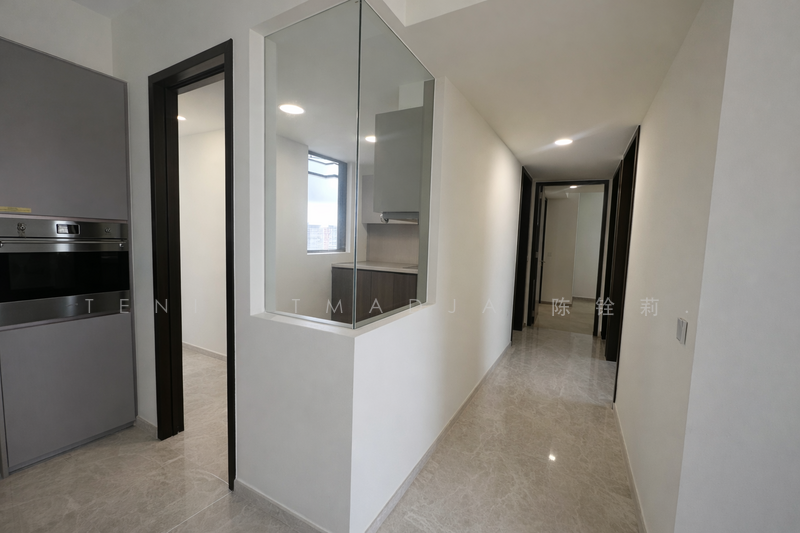 JadeScape Condominium For Sale at S$ 3,180,000 | PropertyGuru Singapore - Corridor