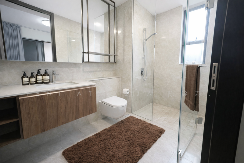 JadeScape Condominium For Sale at S$ 3,180,000 | PropertyGuru Singapore - Bathroom