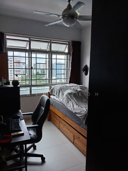 450 Yishun Ring Road HDB Flat For Sale at S$ 638,000 | PropertyGuru Singapore - Bedroom