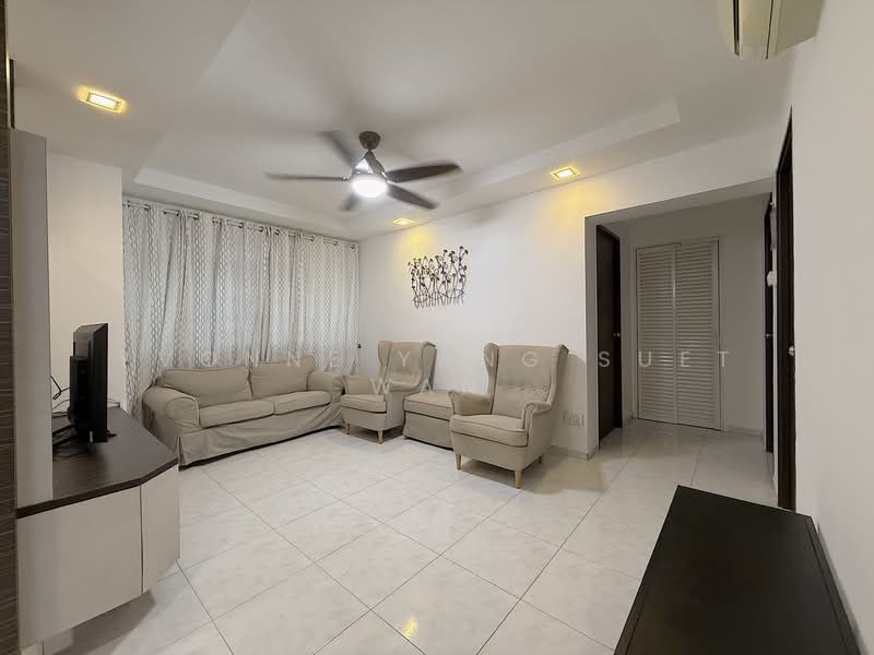 625 Bukit Batok Central HDB Flat For Sale at S$ 688,000 | PropertyGuru Singapore - Living Area