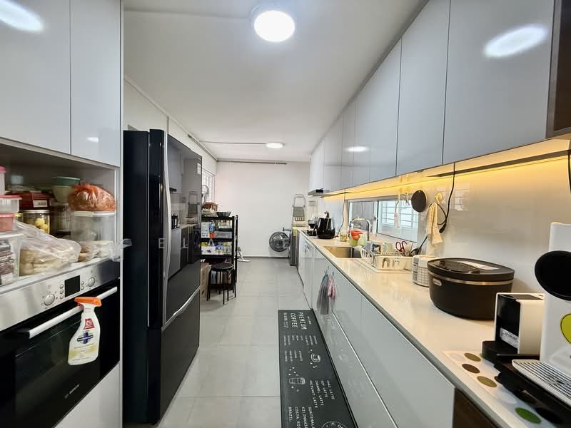 165 Bishan Street 13 HDB Flat For Sale at S$ 1,290,000 | PropertyGuru Singapore - Kitchen