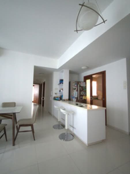 City Square Residences, 10 Kitchener Link, 4 Bedrooms, 1,506 sqft, Condominium For Rent, by Elly Soetanto, 500060456 - Kitchen - PropertyGuru.com.sg