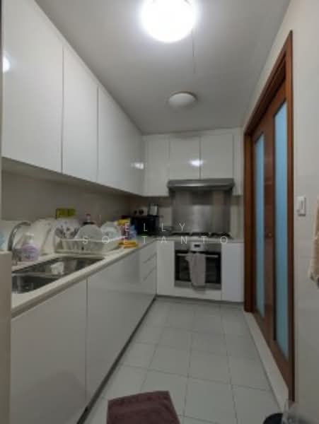 City Square Residences, 10 Kitchener Link, 4 Bedrooms, 1,506 sqft, Condominium For Rent, by Elly Soetanto, 500060456 - Kitchen - PropertyGuru.com.sg