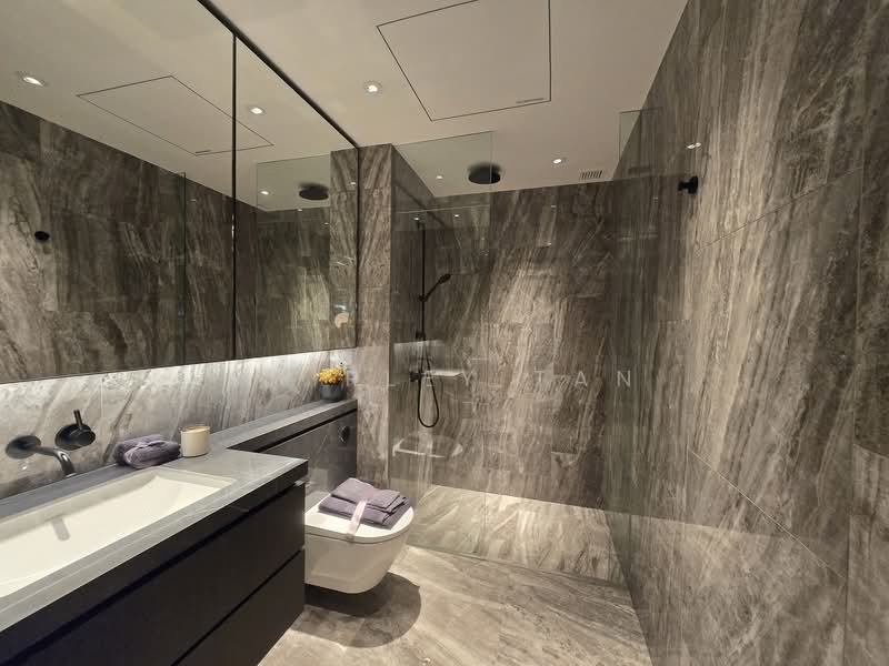 Newport Residences Apartment For Sale at S$ 1,548,000 | PropertyGuru Singapore - Bathroom