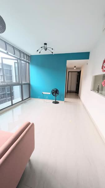 Symphony Suites Condominium For Sale at S$ 1,300,000 | PropertyGuru Singapore - Living Room