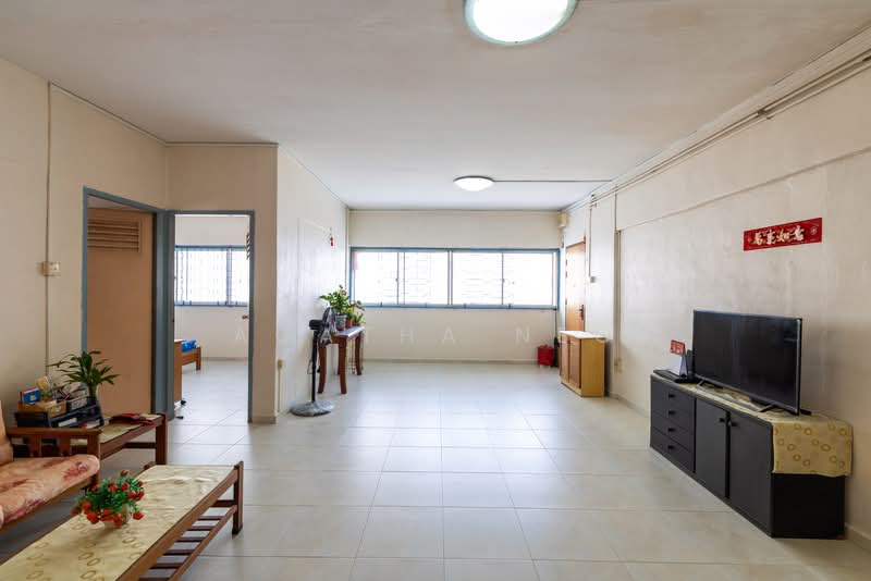 126 Geylang East Avenue 1 HDB Flat For Sale at S$ 750,000 | PropertyGuru Singapore - Living Room