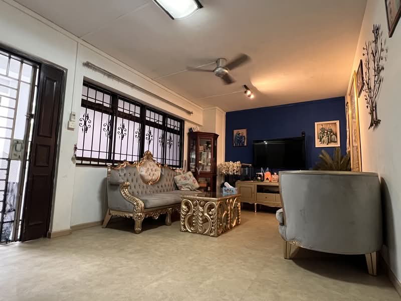 715 Woodlands Drive 70 HDB Flat For Sale at S$ 680,000 | PropertyGuru Singapore - Living Room