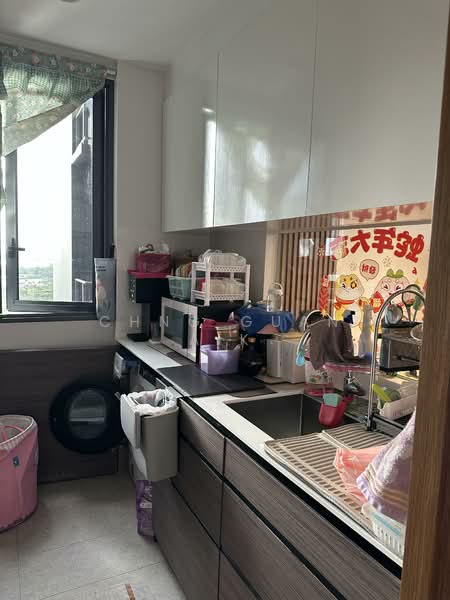 Parc Botannia Condominium For Sale at S$ 1,600,000 | PropertyGuru Singapore - Kitchen