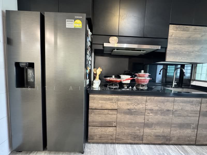 524A Pasir Ris Street 51 HDB Flat For Sale at S$ 770,000 | PropertyGuru Singapore - Kitchen