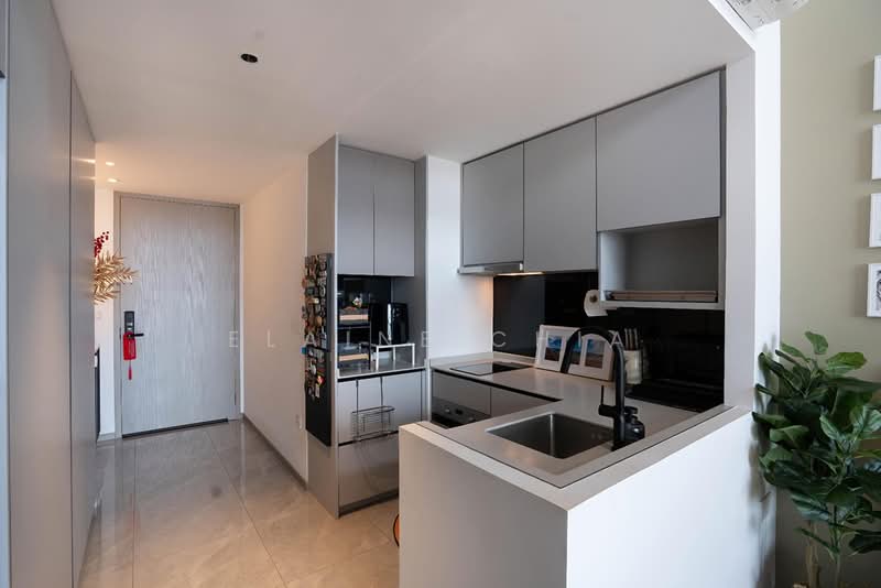 The Garden Residences Condominium For Sale at S$ 1,390,000 | PropertyGuru Singapore - Kitchen