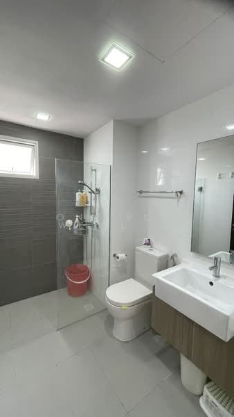 Lake Life Executive Condominium For Sale at S$ 1,920,000 | PropertyGuru Singapore - Bathroom