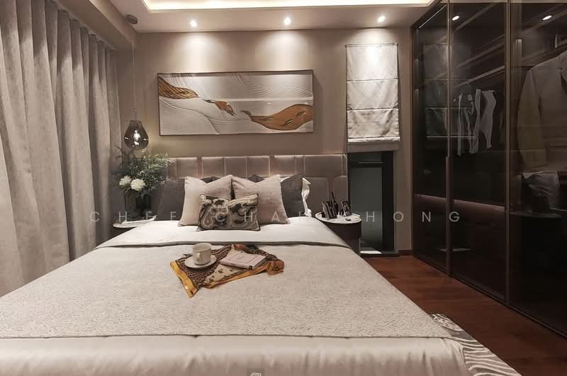 CHEAP BUY BESIDE MRT AND WITHIN 1KM TO YANGZHENG PRIMARY SCHOOL Condominium For Sale at S$ 2,700,000 | PropertyGuru Singapore - Bedroom