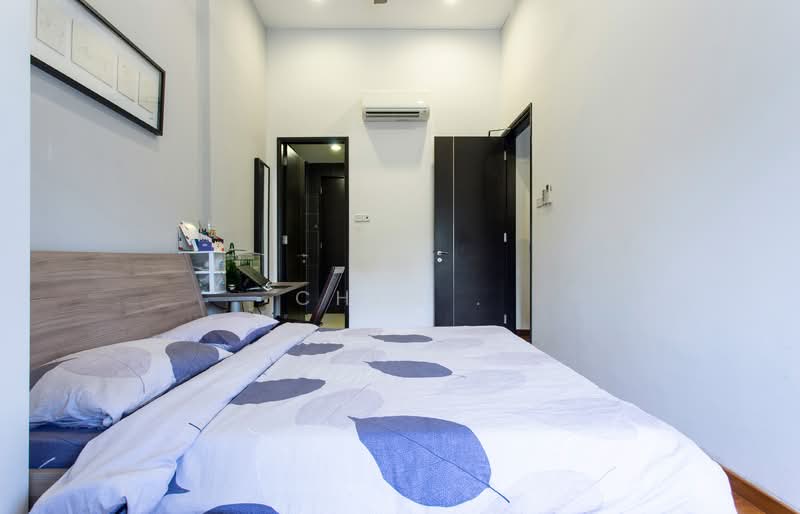 Tanah Merah MRT Mins Walk (Master Room/ No Visitors), Tanah Merah, Room Rental, 250 sqft, Walk-up Apartment For Rent, by CHEN ., 500060546 - Bedroom - PropertyGuru.com.sg