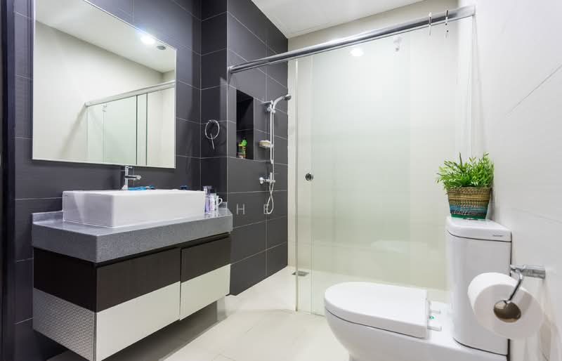 Tanah Merah MRT Mins Walk (Private Bathroom/ No Visitors) Common Bedroom, Tanah Merah, Room Rental, 150 sqft, Terraced House For Rent, by CHEN ., 500060548 - Bathroom - PropertyGuru.com.sg