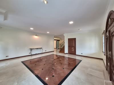 For Rent - Frankel Estate