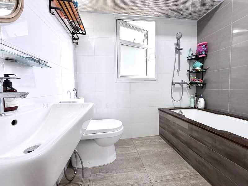 618A Tampines Street 61 HDB Flat For Sale at S$ 850,000 | PropertyGuru Singapore - Bathroom