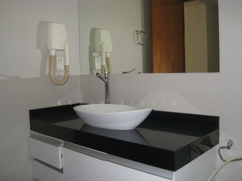 Casafina Condominium For Sale at S$ 1,800,000 | PropertyGuru Singapore - Bathroom