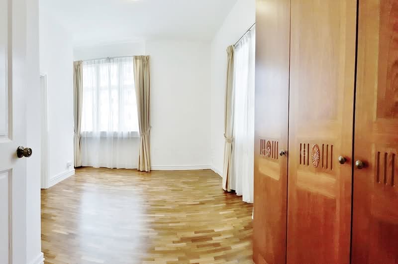 Leonie Condotel, 2 Leonie Hill Road, 4 Bedrooms, 2,568 sqft, Condominium For Rent, by Lawrence Hong, 500060590 - Interior - PropertyGuru.com.sg