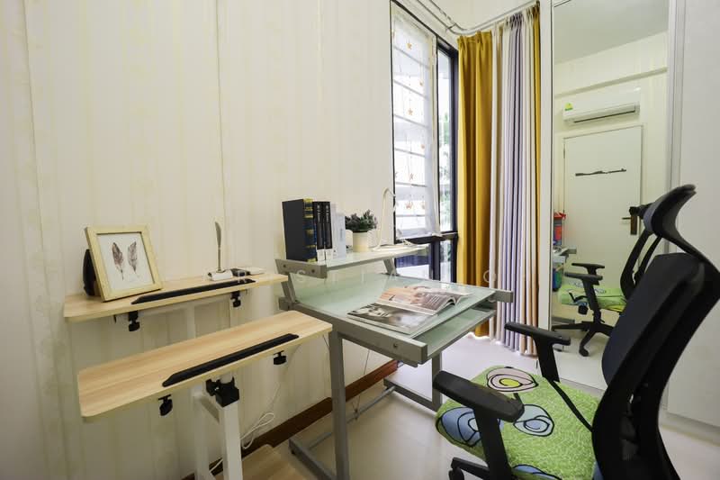 Seasons Park Condominium For Sale at S$ 1,315,000 | PropertyGuru Singapore - Study