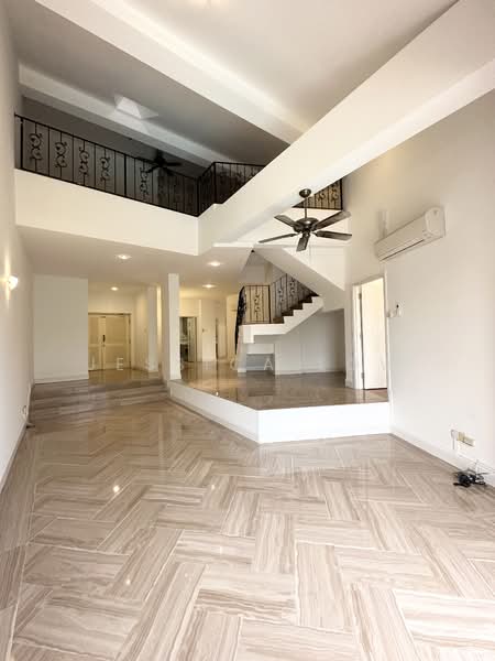 Orange Regency, 101 Fernhill Road, 4 Bedrooms, 2,433 sqft, Apartment For Rent, by Jessica Low, 500060594 - Living Room - PropertyGuru.com.sg