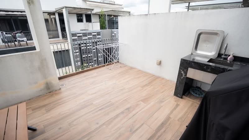 Alana Terraced House For Sale at S$ 3,168,000 | PropertyGuru Singapore - Balcony