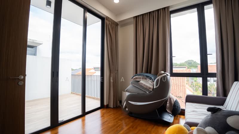Alana Terraced House For Sale at S$ 3,168,000 | PropertyGuru Singapore - Balcony
