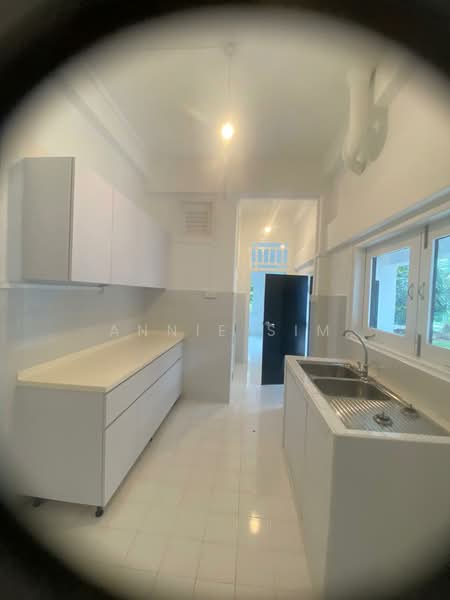 10 Weyhill Close, Along Portsdown Road, 4 Bedrooms, 1,615 sqft, Conservation House For Rent, by Annie Sim, 500060605 - Kitchen - PropertyGuru.com.sg