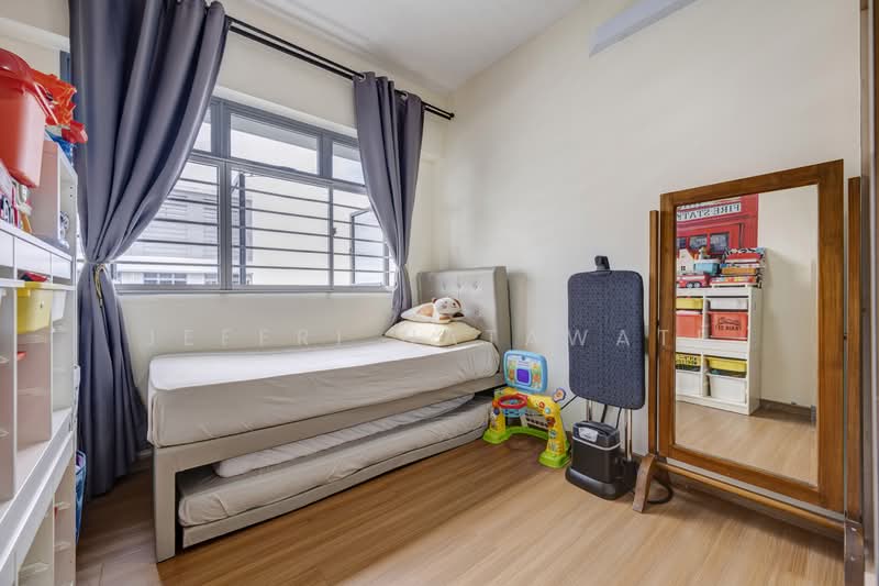 620A Tampines Street 61 HDB Flat For Sale at S$ 799,999 | PropertyGuru Singapore - Bedroom