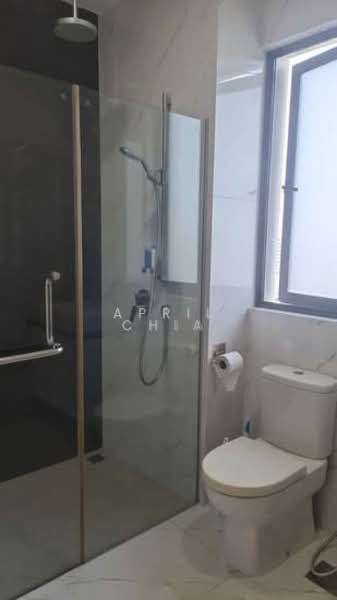 Urban Vista Condominium For Sale at S$ 1,030,000 | PropertyGuru Singapore - Bathroom