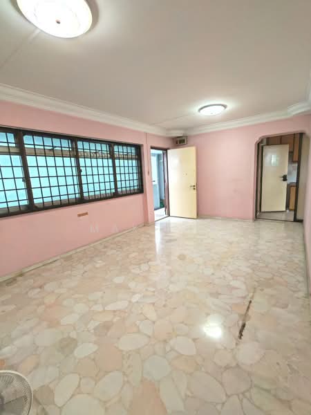 668D Jurong West Street 64 HDB Flat For Sale at S$ 560,000 | PropertyGuru Singapore - Interior