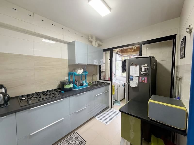 364A Upper Serangoon Road HDB Flat For Sale at S$ 599,000 | PropertyGuru Singapore - Kitchen