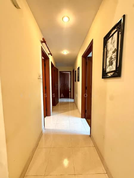 Hillview Heights Condominium For Sale at S$ 3,199,999 | PropertyGuru Singapore - Corridor