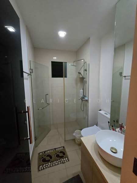 Peirce View, 557 Upper Thomson Road, 2 Bedrooms, 797 sqft, Condominium For Rent, by Clarice Toh, 500060624 - Bathroom - PropertyGuru.com.sg