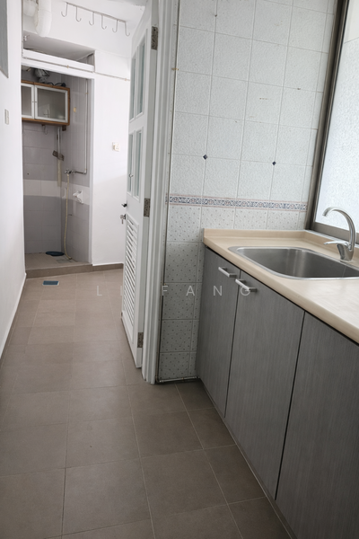 Orchid Park Condominium, 81 Yishun Street 81, 2 Bedrooms, 958 sqft, Condominium For Rent, by Li Fang, 500060640 - Kitchen - PropertyGuru.com.sg