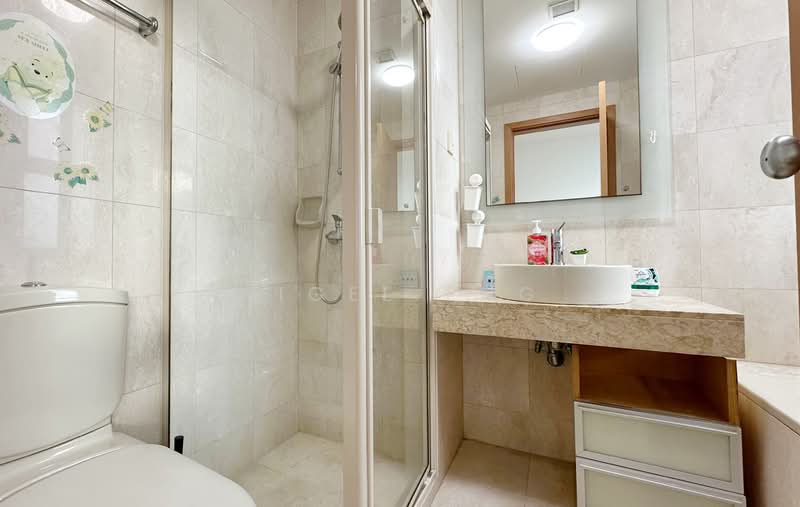 Hillview Regency, 28 Bukit Batok East Avenue 2, Room Rental, 200 sqft, Condominium For Rent, by Nigel Eng, 500060648 - Bathroom - PropertyGuru.com.sg