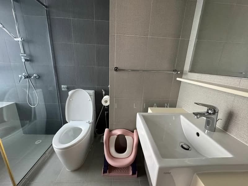 139B Lorong 1A Toa Payoh, 139B Lorong 1A Toa Payoh, 3 Bedrooms, 980 sqft, HDB Flat For Rent, by Ng Li Lian, 500060657 - Bathroom - PropertyGuru.com.sg