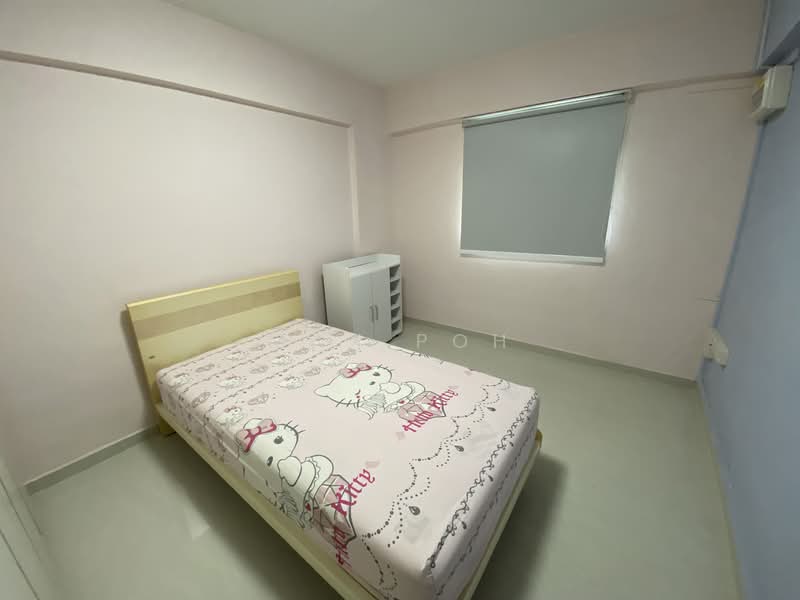 142 Jalan Bukit Merah HDB Flat For Sale at S$ 480,000 | PropertyGuru Singapore - Bedroom