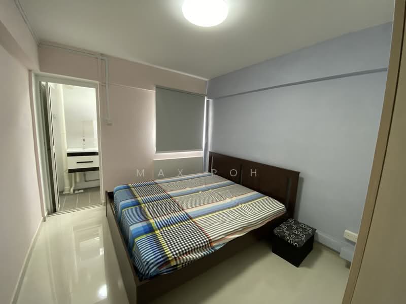 142 Jalan Bukit Merah HDB Flat For Sale at S$ 480,000 | PropertyGuru Singapore - Bedroom